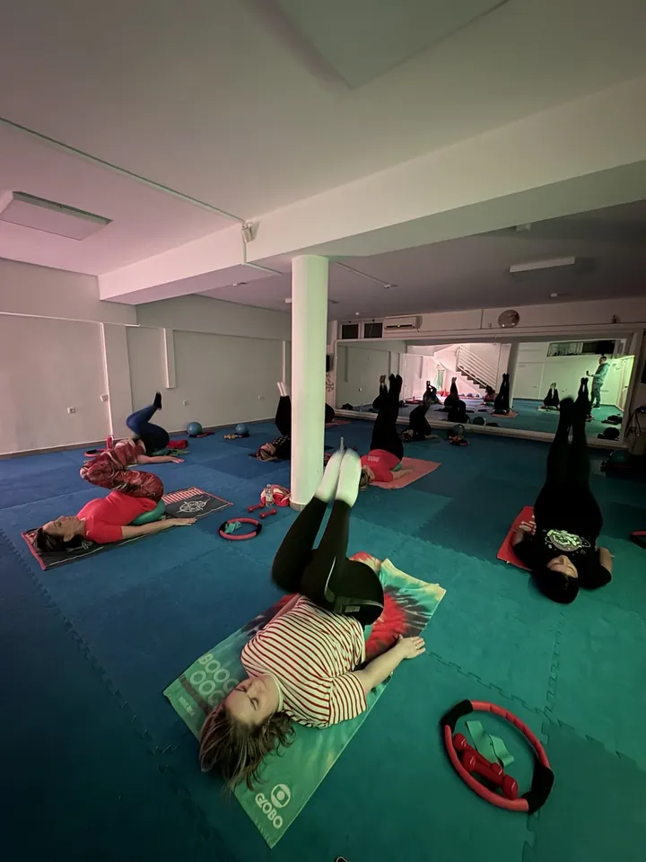 Clinical Pilates stability exercise in the studio