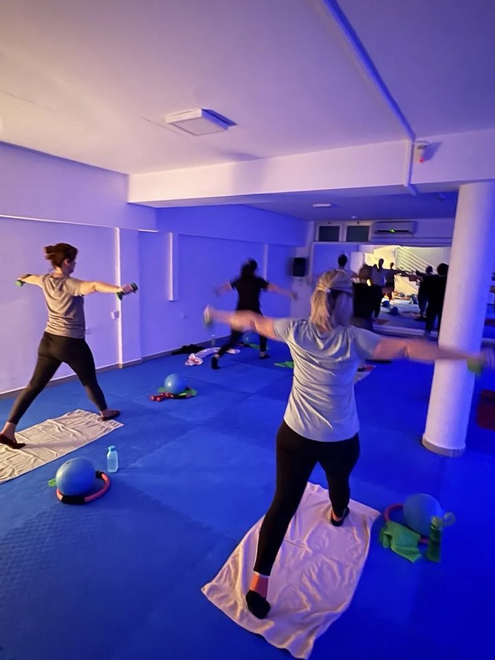Functional strengthening in standing